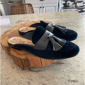 Sam Edelman size 8.5 Paris tassel deep blue velvet mules